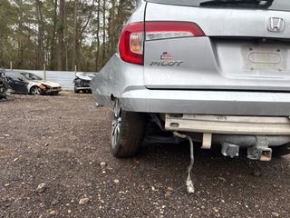 2021 Honda Pilot AWD Touring 8 Passenger - Primary Damage Right Image